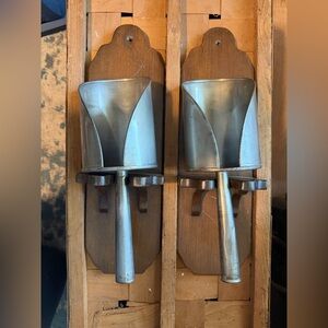 Vintage Wall-Mounted Candl Sconces